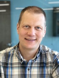 Pavel Nikitin Headshot